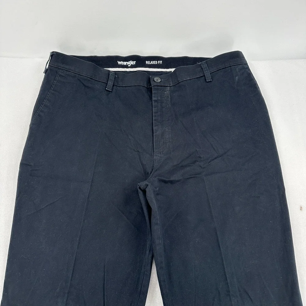 Wrangler Mens 40x34 Relaxed Fit Chino Pants Black Cotton Stretch Career Casual